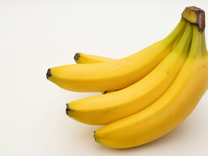 Kiść dojrzałych bananów